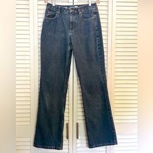 Liz Claiborne women’s size 8L medium wash jeans‎